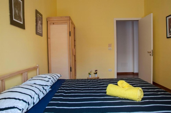 Manzoni House image 13